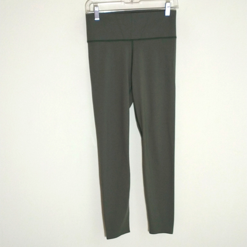 All in motion  Moss Green  7/8 length yoga stretch  legging sz M